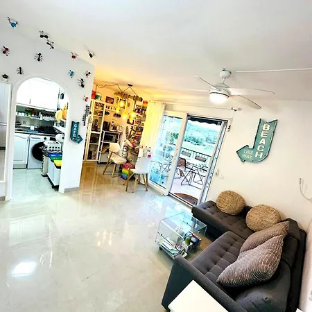 Spacious Near With Shared Pool *