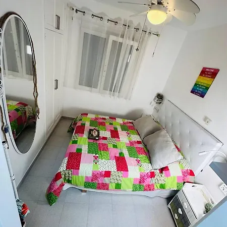 Spacious Near With Shared Pool *