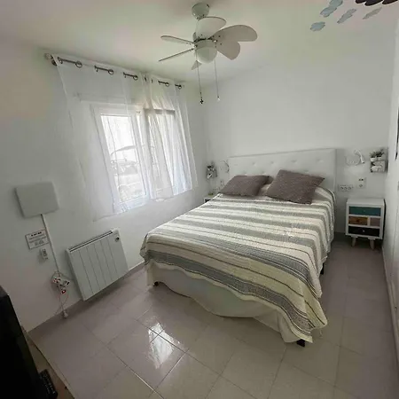 Spacious Near With Shared Pool Appartement *