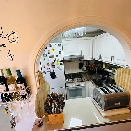 Spacious Near With Shared Pool Daire *