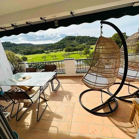 Spacious Near With Shared Pool Appartement *