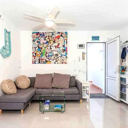 Daire Spacious Near With Shared Pool Son Parc