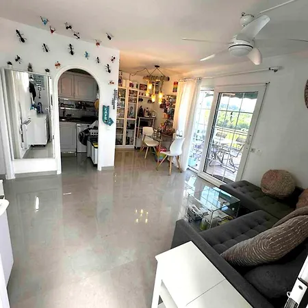 Apartamento Spacious Near With Shared Pool *