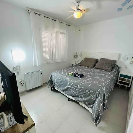 Apartamento Spacious Near With Shared Pool